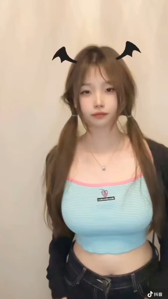 瑞安黎 微密圈付費圈子最新资源免费下载【5套图片+300视频合集】