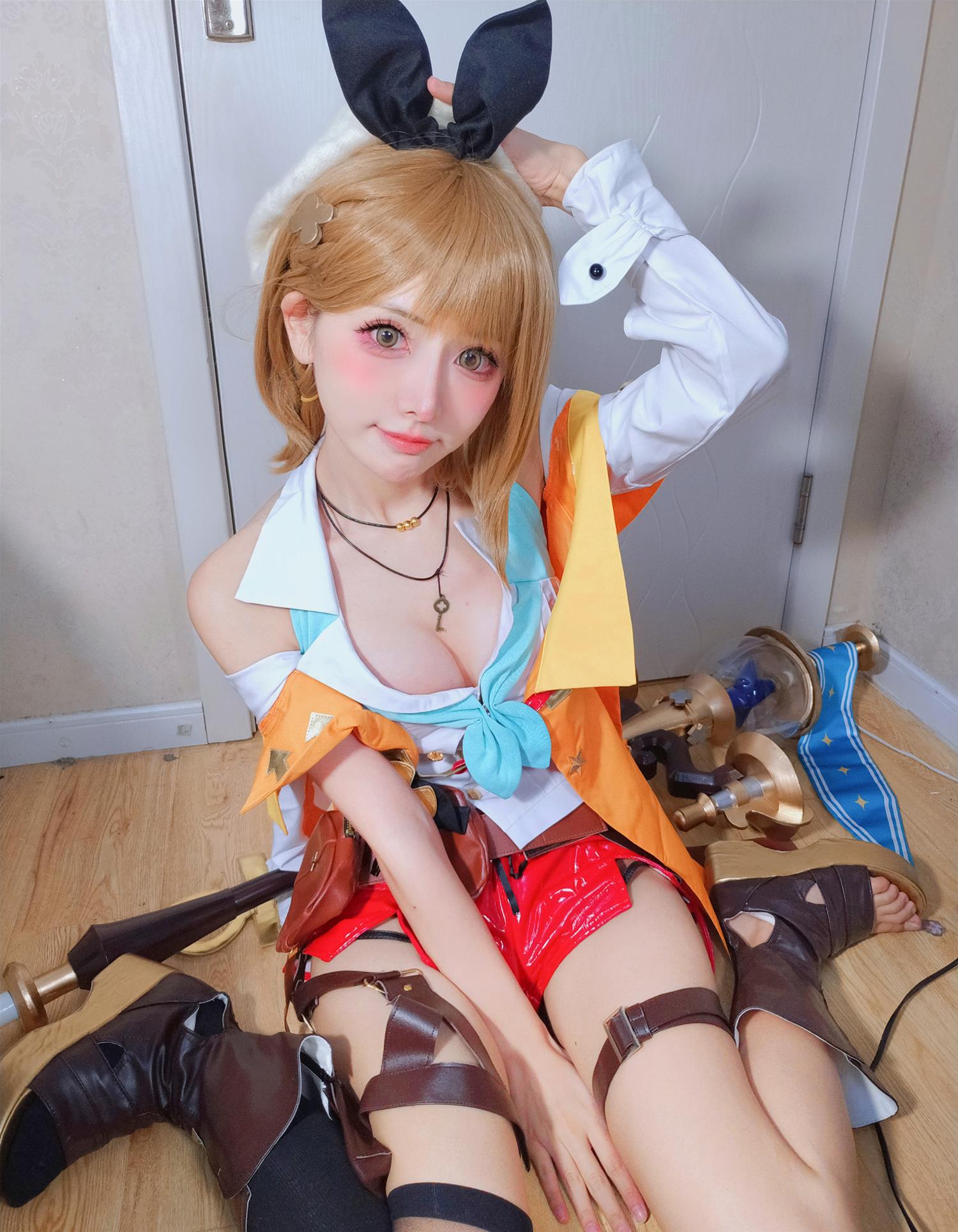 紫氯氯绝密资源合集免费下载【300P+18V超清视频】限时解锁