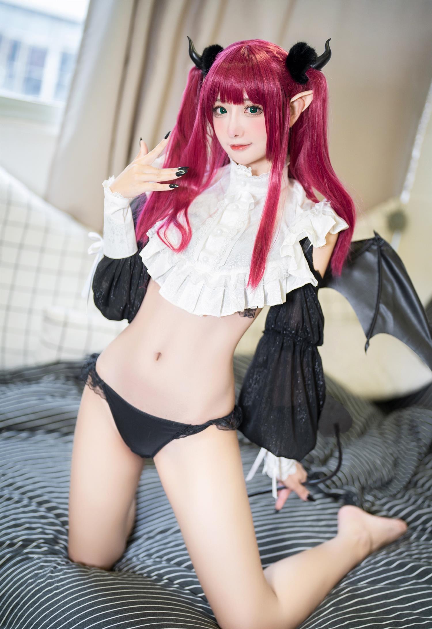 紫氯氯绝密资源合集免费下载【300P+18V超清视频】限时解锁